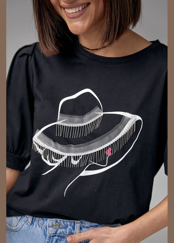 Черная летняя женская футболка с рукавами-фонариками и принтом шляпки 28356 с коротким рукавом Lurex