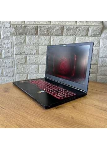 Ігровий ноутбук GS63VR 7RF / 15.6" (1920x1080) IPS / Intel Core i7-7700HQ (4 (8) ядра по 2.8 - 3.8 GHz) / 16 GB DDR4 / 256 GB MSI (398138090)