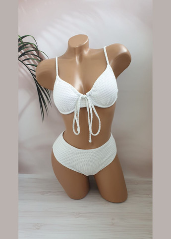 Белый летний молодежный раздельный купальник из жаточной ткани раздельный No Brand