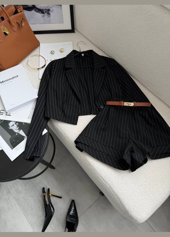 Классический женский костюм с шортами и пиджаком. Avanti (333655388)