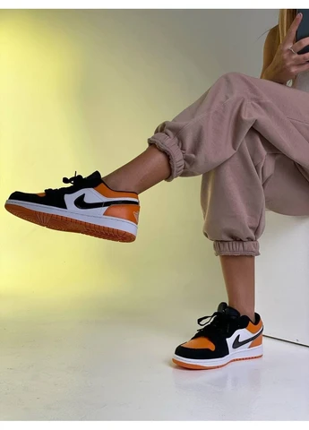 Белые летние кроссовки nike air jordan retro 1 low black orange white найк аир джордан No Brand