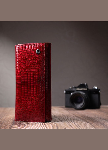 Лакований жіночий гаманець з фактурою під рептилію з натуральної шкіри 22717 Червоний st leather (329146479)