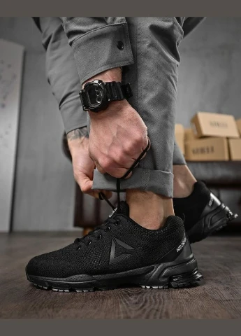 Чоловічі кросівки Limited Total Black hb60-3 No Brand (328295014)