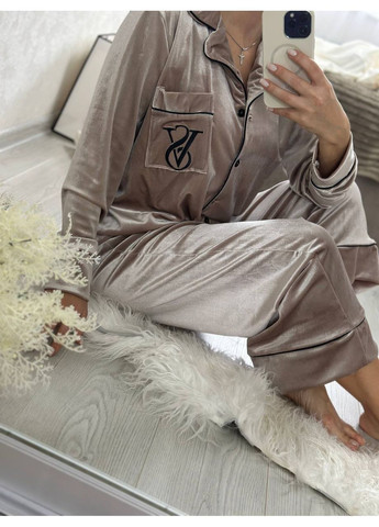 Бежева всесезон піжама 271 оксамит с блиском туреччина,вишивка на сорочці,штани на гумці Україна