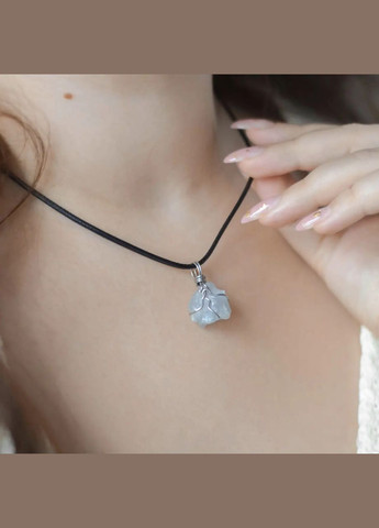 натуральный камень необработанный Аквамарин в оплетке на шнуре 33мм+- L-45-50см (цена за 1шт) No Brand Кулон (324836279)