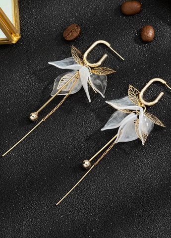 Серьги женские длинные с белыми и золотистыми листочками Fashion Jewelry (351346489)