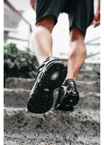 КРОССОВКИ ЖЕНСКИЕ NIKE AIR MAX PLUS TN FULL BLACK НАЙК АИР МАКС ТН ПЛЮС ЧЕРНЫЕ No Brand чёрные демисезоны (391956105)