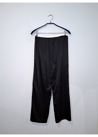 Черно-белая всесезон комплект халат, брюки и топ Valege