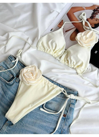 Білий літній жіночий молочний купальник з об’ємною трояндою / жіночий роздільний купальник молочний з 3d квіткою / жіночий купальник бікіні No Brand