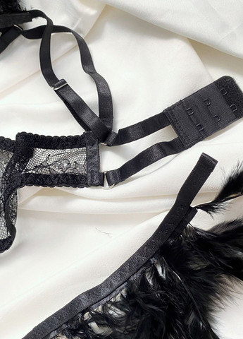 Чорний жіночий комплект нижньої білизни з поясом swan SHEIN