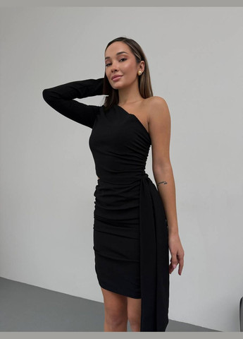 Черное вечернее мини платье с одним рукавом и вырезами со шлейфом Adelante однотонное