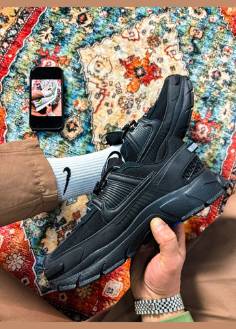 Черные демисезонные кроссовки мужские и женские nike vomero roam black | найк вомеро роам черные No Brand