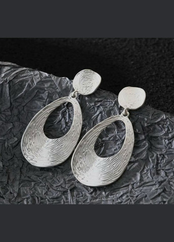 Сережки сріблясті ребристі No Brand (328082777)