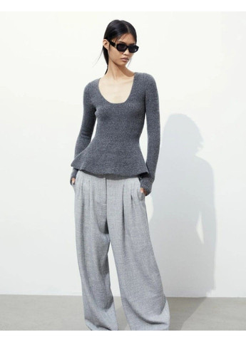 Серый зимний женский приталенный свитер с глубоким декольте н&м (57897) м серый H&M