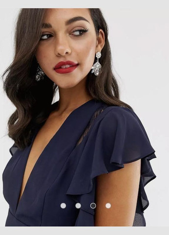 Синя коктейльна, кежуал сукня міді з мереживними вставками Asos