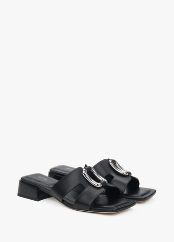 Черные шлепанцы, цвет черный Estro