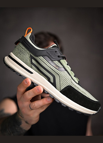 Зеленые демисезонные мужские демисезонные кроссовки замшевые зеленые No Brand