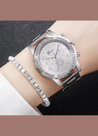 Часы серебристые женские с бижутерией China (345751019)