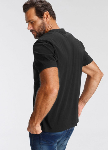 Чорна футболка Man's World