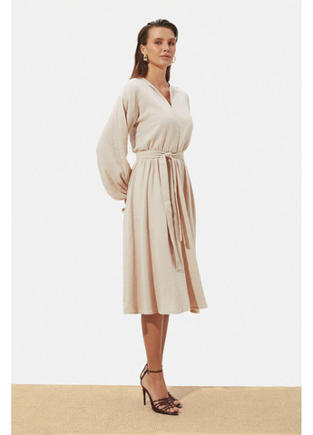 Бежевое платье 2283.6372 Seventeen