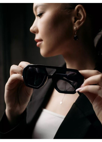 Сонцезахисні окуляри шестигранні Charming чорні No Brand (311604631)