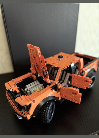 Конструктор автомобіля Ford F150 Raptor на 1379 деталей (42126) No Brand (331288690)