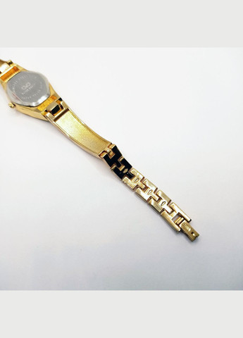 Наручний годинник '' жіночий кварцовий металевий ремінець () Q&Q F167-004 (305391375)