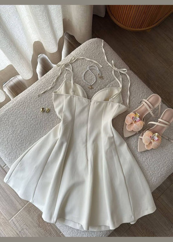 Молочна святковий жіноча сукня FINO Mode однотонна