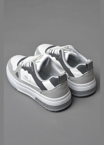 Цветные демисезонные кроссовки мужские бело-серого цвета на шнуровке Let's Shop