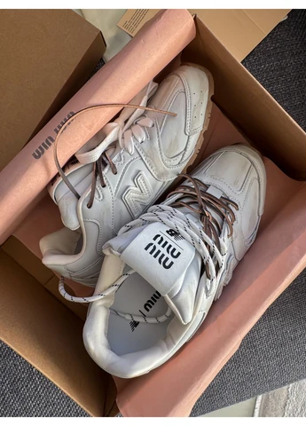 Кросівки жіночі New Balance 530 x MIU MIU DIRTY WHITE | Нью Беланс 530 білі No Brand білі демісезони (378620169)