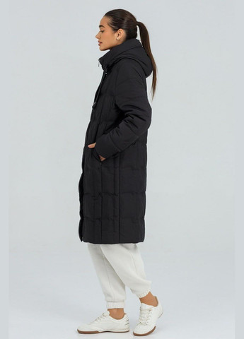 Черная демисезонная пальто стеганое Lora