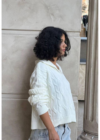 Молочний демісезонний жіночий светр із коміром поло Україна