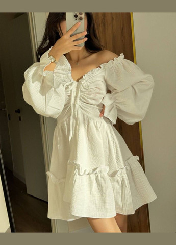 Молочна кежуал міні сукня з мусліну з пишною спідницею Adelante однотонна