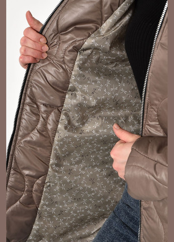 Бежевая демисезонная куртка женская полубатальная демисезонная бежевого цвета Let's Shop