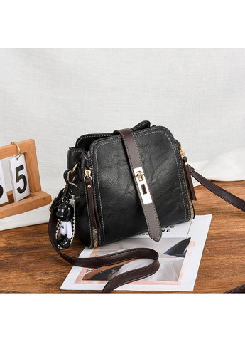 Жіноча сумка на плече з екошкіри чорна з брелоком ProDobro (363221365)