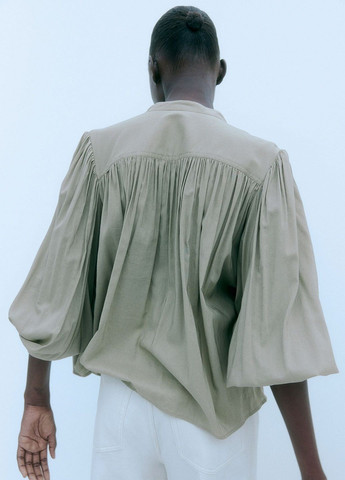 Хаки блузка H&M