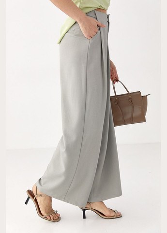 Брюки-палаццо в комплекте с ремнем - светло-серый цвет Lurex (335077251)