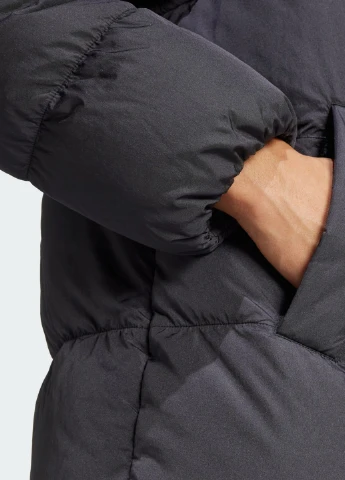 Чорна демісезонна пуховик regen long down puffer adidas
