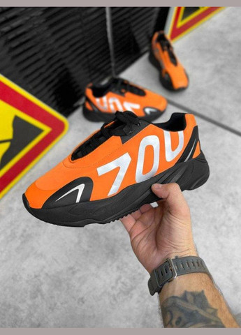 Помаранчеві кросівки boost 700 orange/black 44 No Brand