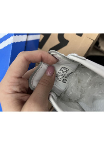 Білі всесезонні кросівки superstar white pink adidas