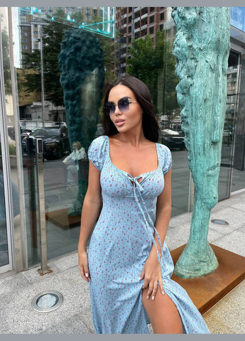 Блакитна красива блакитна літня сукня в квіточку з коротким рукавом і розрізом на нозі No Brand з квітковим принтом