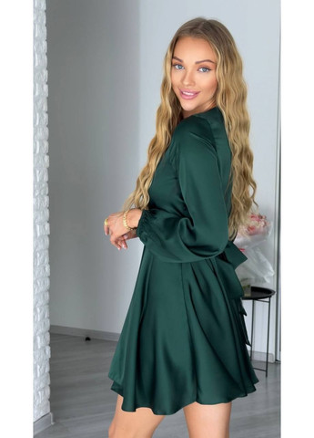 Зелена шовкова сукня міні зеленого кольору 36173 кльош Fashion однотонна