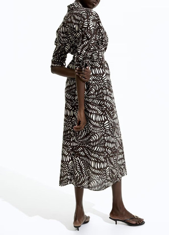 Темно-коричневое кэжуал платье H&M с абстрактным узором