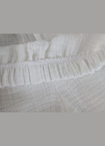 Детский муслиновый белый с вышивкой на крещение мальчика костюм рубашка+шорти на шнурочке No Brand (328069505)