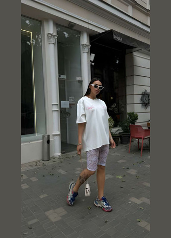 Женская качественная белая хлопковая футболка с принтом на груди. Україна - (339402821)