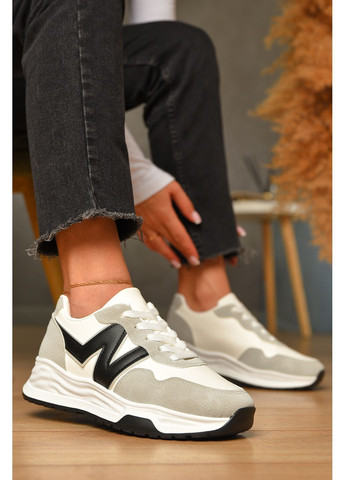 Кросівки жіночі біло-сірого кольору на шнурівці Let's Shop білі демісезони (362475613)