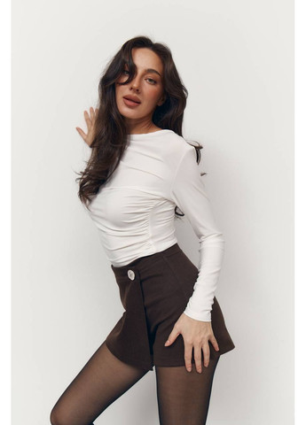 Женский приталенный лонгслив с драпировкой. MonCher (369556677)