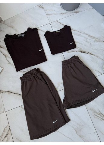 Коричневый летний спортивный комплект в минималистическом стиле с шортами Україна