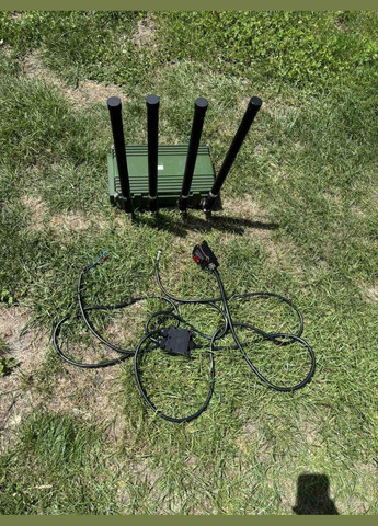 РЕБ 420-1050 Мгц 4-діапазонний із магнітним кріпленням на авто або на позицію Daniel Defense (306629666)