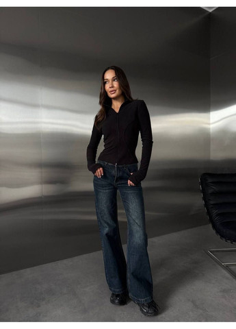 Мегастильний лонгслів з довгим рукавом на блискавці. На рукавах є вирізи для пальчиків. More_bboutique (366439952)